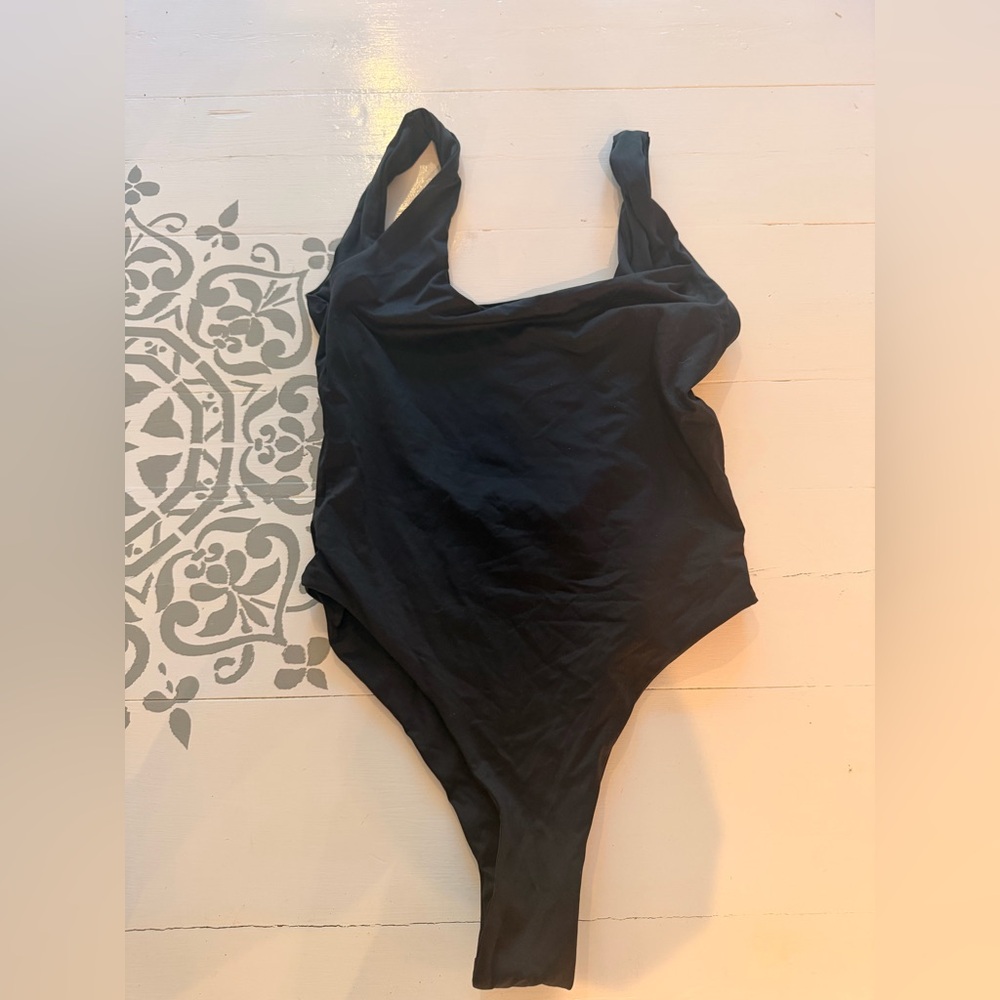Moana Bikini Black One Piece
